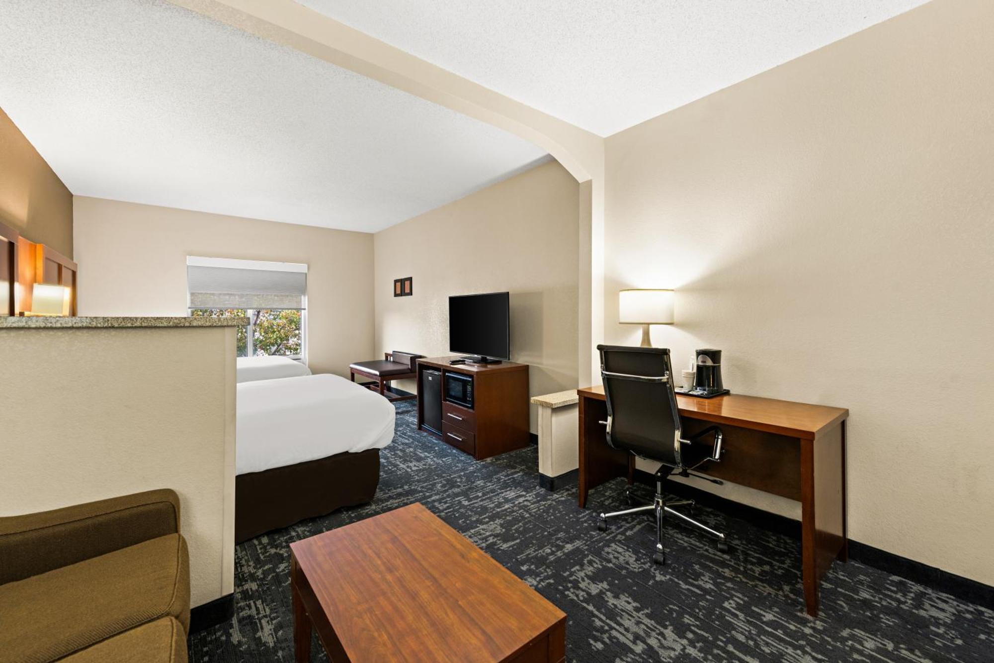 Comfort Suites Kansas City-Либерти Экстерьер фото