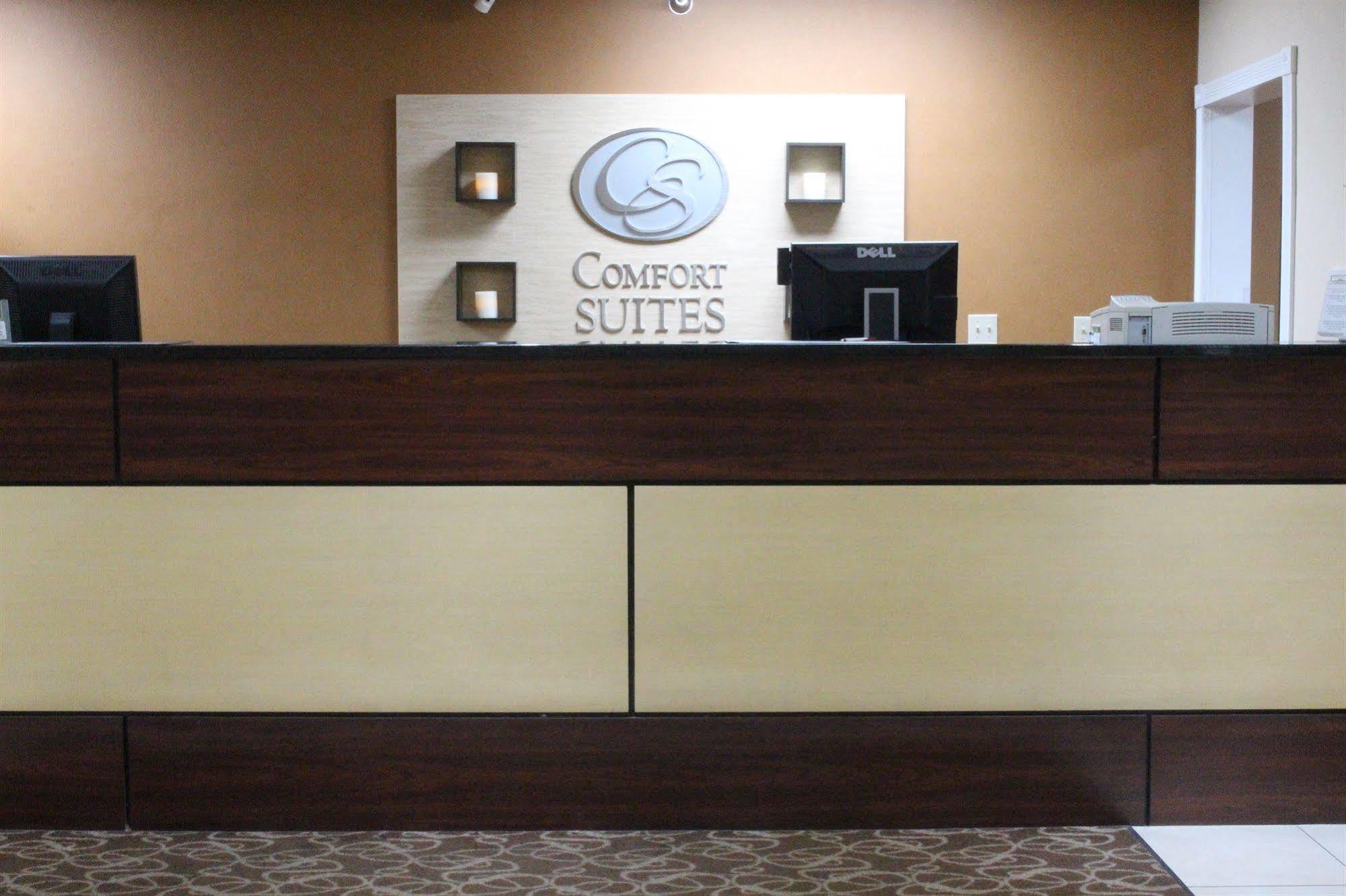 Comfort Suites Kansas City-Либерти Экстерьер фото